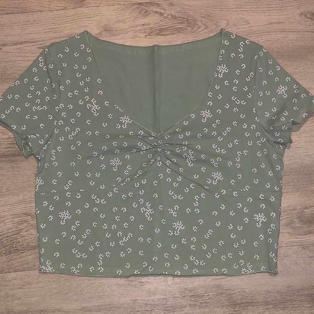 Cropped teal/green flower shirt